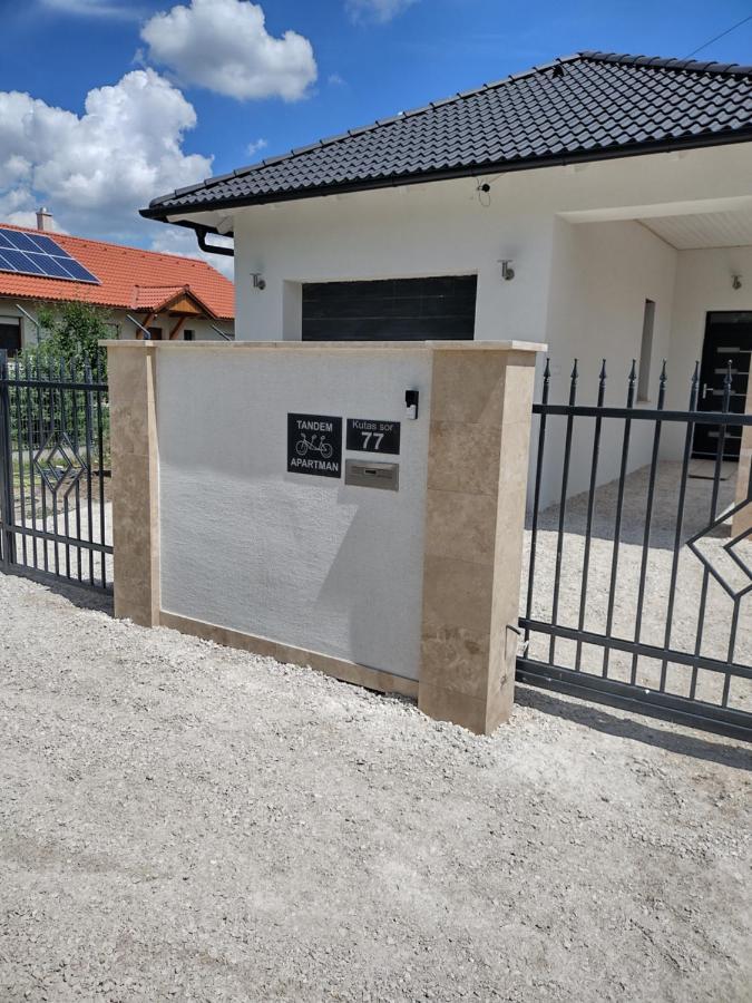 Kapolnasnyek Tandem Apartman מראה חיצוני תמונה
