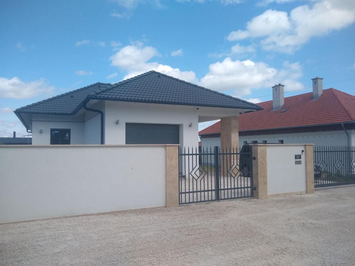 Kapolnasnyek Tandem Apartman מראה חיצוני תמונה